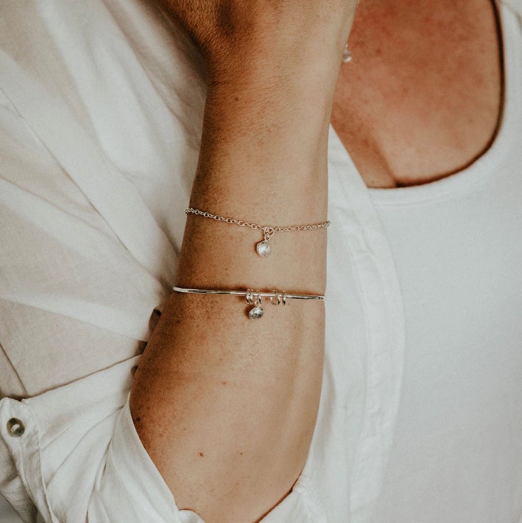 Echoes of Cornwall Silver Shell Charm Bracelet – Inspired by the Coast, Made by Hand - SALVESSA