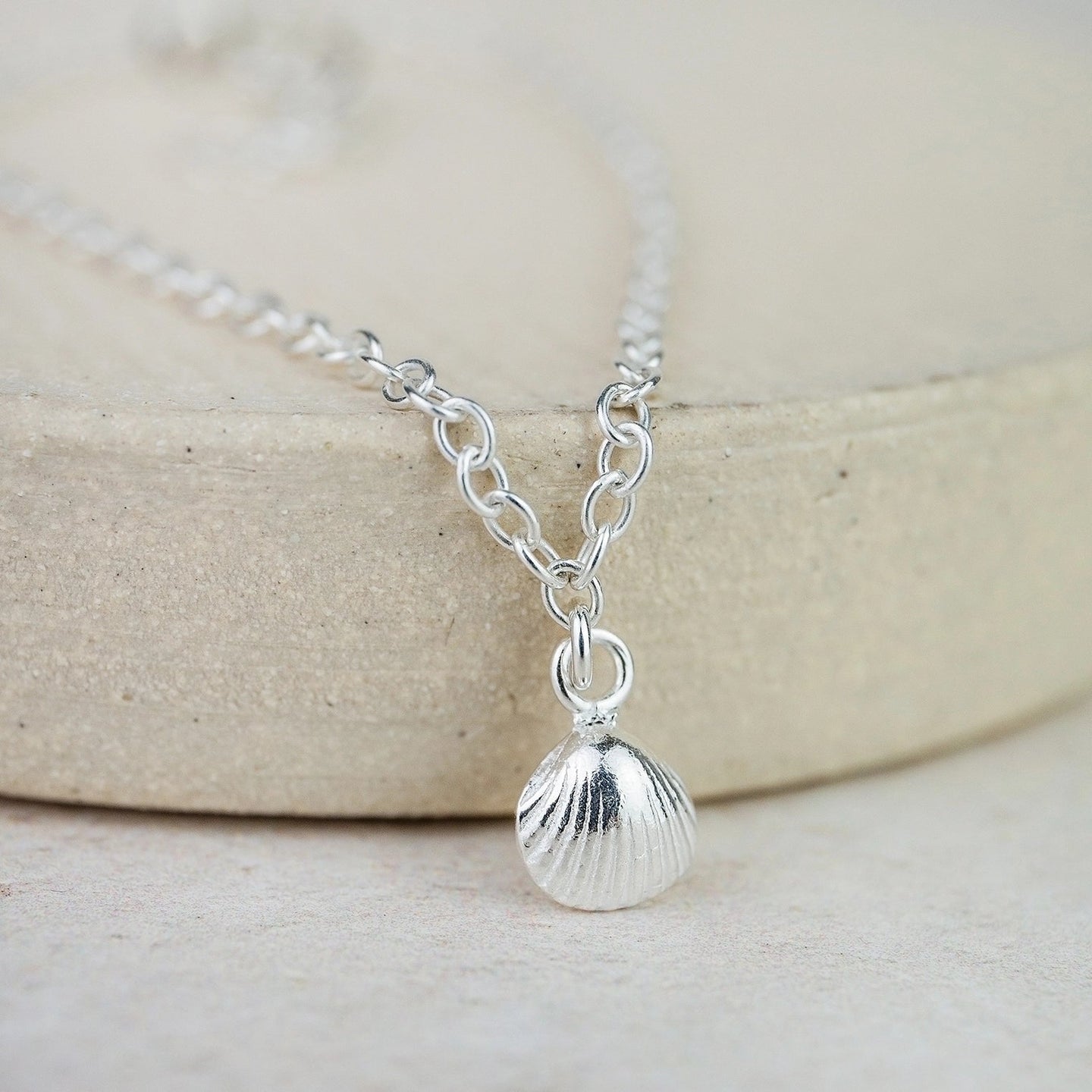 Echoes of Cornwall Silver Shell Charm Bracelet – Inspired by the Coast, Made by Hand - SALVESSA