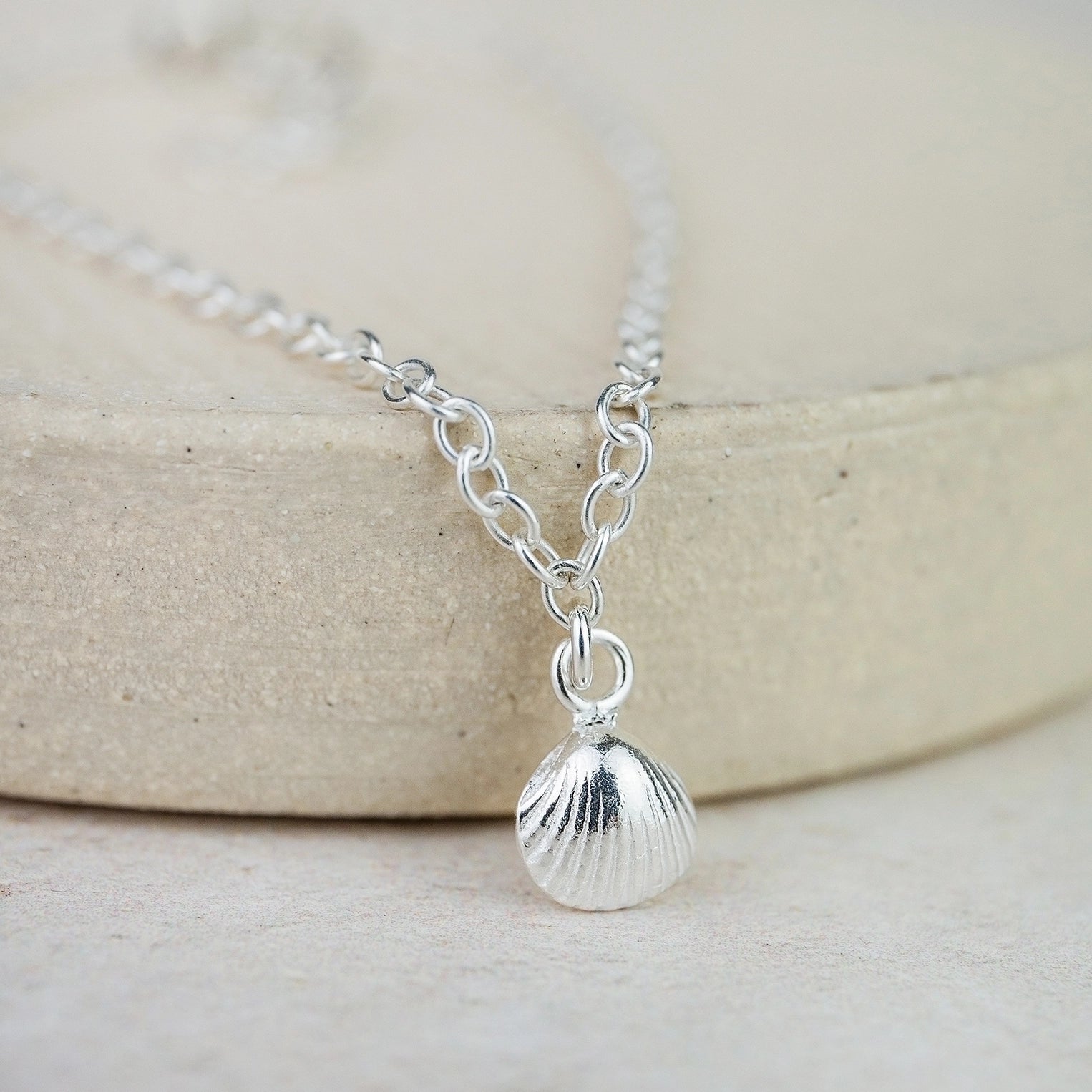 Echoes of Cornwall Silver Shell Charm Bracelet – Inspired by the Coast, Made by Hand - SALVESSA