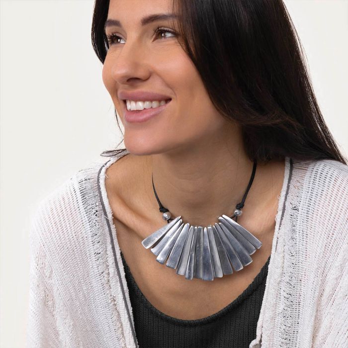 Geometric Triangle Bar Necklace – Recycled Aluminium